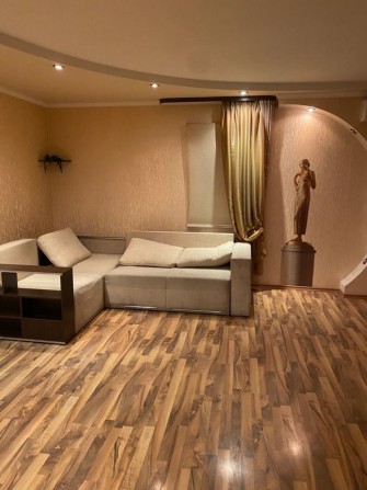Продам  2 к. ч/б у центрі з ремонтом, АО, окреме подвірья -3168000 гр. - фото 1
