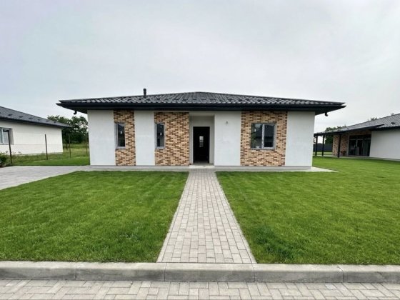 Сучасний будинок у еколокації