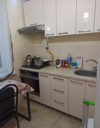 Продаю 1 кім квартиру в центрі - фото 1