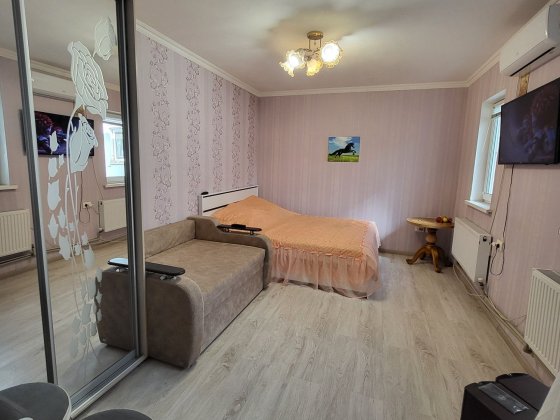 Продаж 1 кімнатної частини будинку.Центр. З землею. Житомир