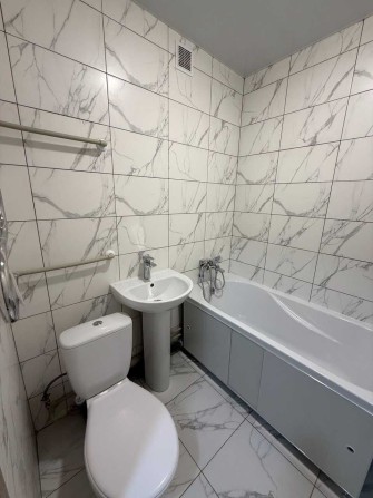 Продам 3-кімнатну квартиру Центр ремонт - фото 1