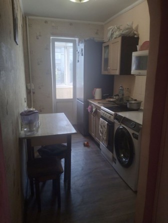 Продам 2 ком.кв Бульвар Строитей на комфортном 3 этаже - фото 1