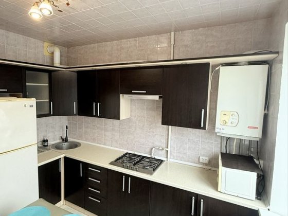 Продам затишну 2 - кімнатну квартиру по вул. Героїв Рятувальників ( Волкова) Кропивницький