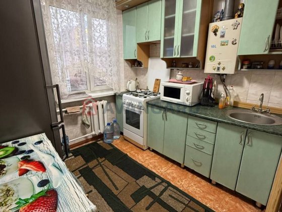 Продам 1 кім квартиру проспект Соборний 152 б Запоріжжя