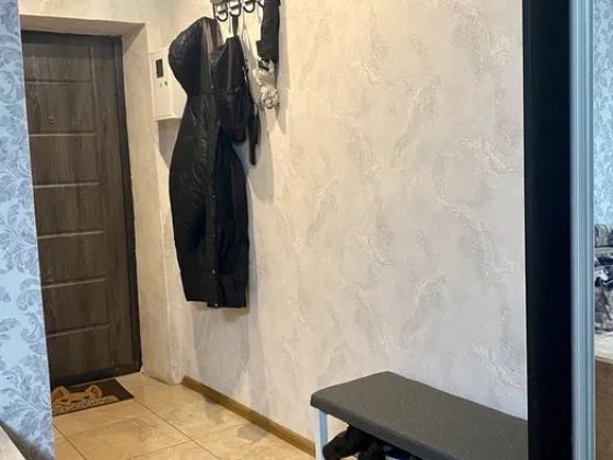 Продам 3 ком.кв . .ул Енисейская Запоріжжя