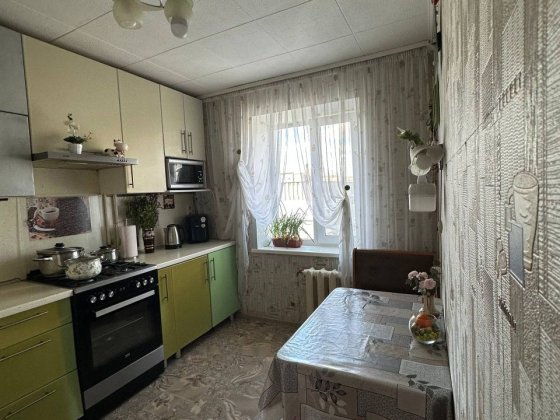 Продам просторную 3‑х комнатную квартиру в кирпичном доме. 48000$. єВідновлення. ВАУЧЕР.