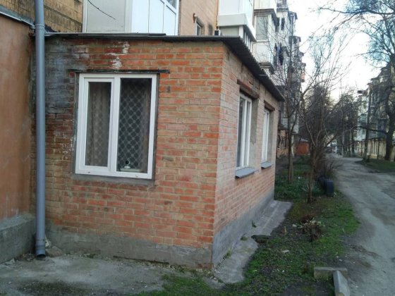Продам 2комнатную квартиру под бизнес или жилье Кропивницький
