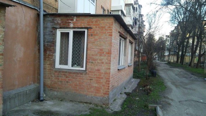 Продам 2комнатную квартиру под бизнес или жилье - фото 1
