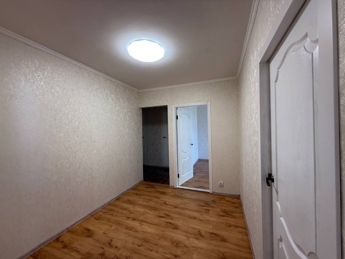 Комфортна 3к квартира. Транспорт, магазини,школи-поруч - фото 1