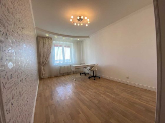 Продам 3 к квартиру в мкр Поділля з ремонтом і меблями 2342 Винница