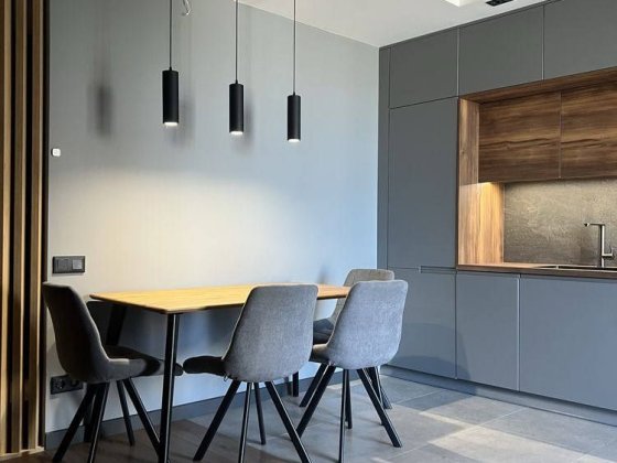 У продажу ​елегантна 2к квартира з авторським дизайном у ЖК River Park