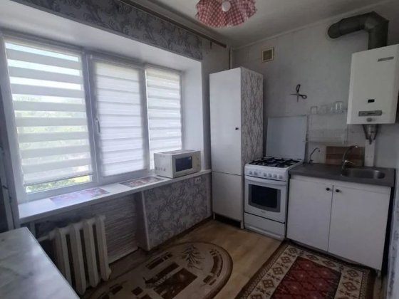 Продам 2-к квартиру ж/м Тополь 3, Запорожское Шоссе,Метро, Эпицентр