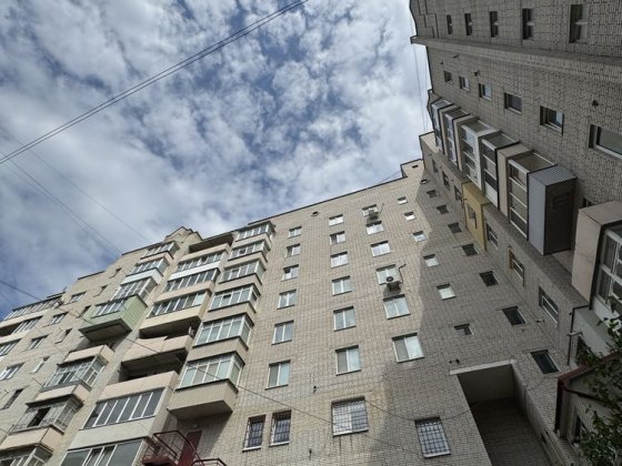 Продаж 1-к квартири в р-ні Словʼянка