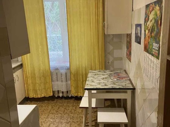 Продаж 2-кімнатної квартири. Держпрограми. Ваучери. Постанови.