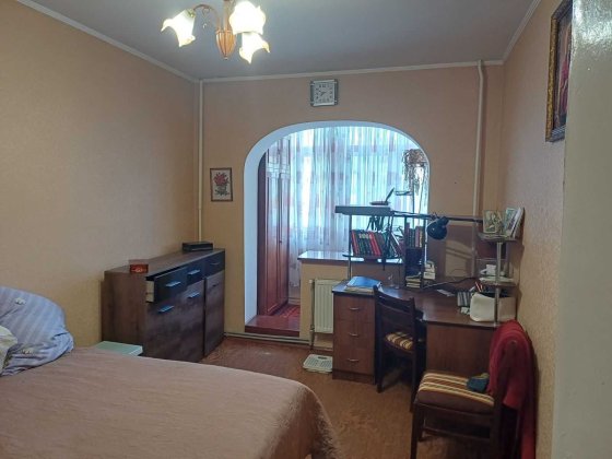 Продаж 3 к. квартири Бєляєва