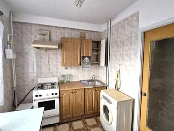 Продаж 2-кімнатної квартири роздільного планування, вул. Василя Сергієнка, центр Хортицького району