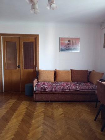 Продається 3х кімнатна квартира  в цегляному будинку в чудовому районі - фото 1