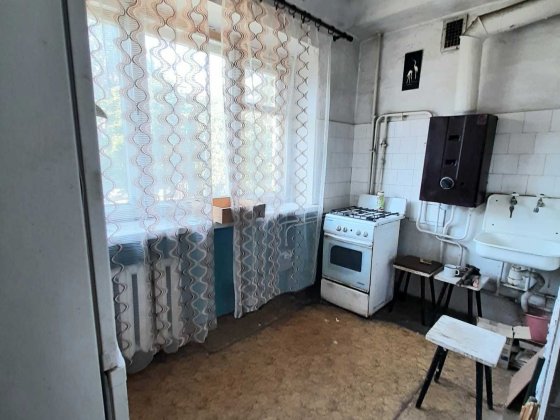 продам 2 кімнатну квартиру р-н Дубового  Гаю Запоріжжя