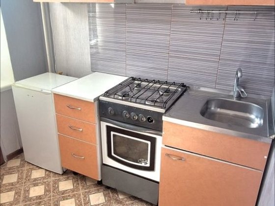 ПРОДАМ 1кв. ул. Жукова 6/9эт. цена 10 000 у.е.