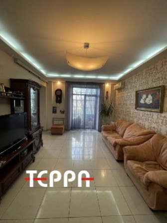Продаж 3-кімнатної квртири, вул. Незалежної України - фото 1