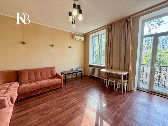 Продаж 3 - кімнатної квартири вул Гоголя, центр - фото 1