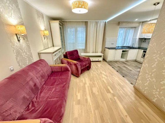 Продам 3 кімнатну квартиру вул. Гоголя 10а
