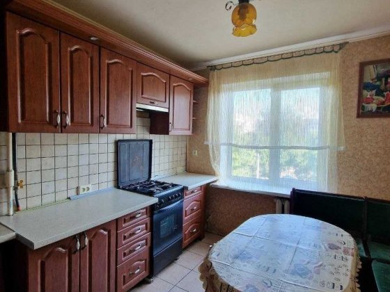 Продам 3-комнатную квартиру на комфортном 4 этаже 9-этажного дома.
