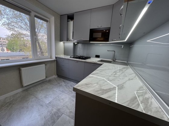 Продам однокімнатну кввртиру з сучасним ремонтом Кропивницький