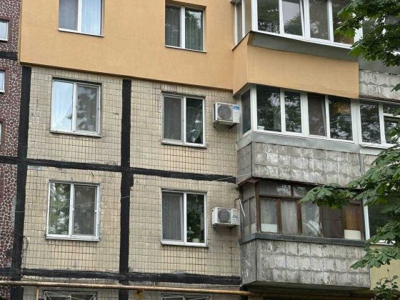Тополь-2. Тепла 3-к квартира з автономним живленням, 4/9, власник
