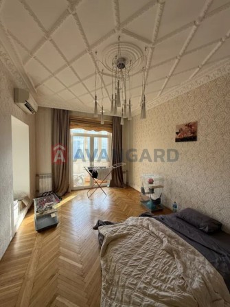 3 кімнатна квартира площею 80 кв.м., навпроти КЦ ім.Глінки - фото 1