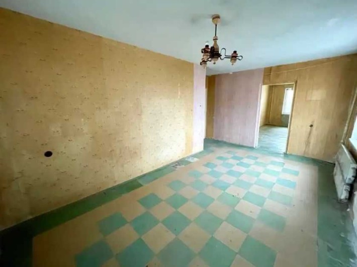 Продам просторную 4-комнатную квартиру на ул. Калиновая. - фото 1