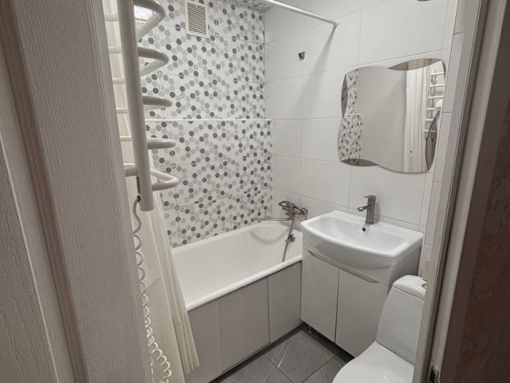 Продам. 1- кімнатну квартиру на Космосі Запоріжжя