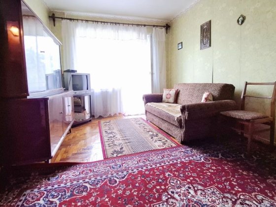 Продается 2-х ком. квартира 4/5 в хорошем жилом состоянии по Трегубова! Запорожье
