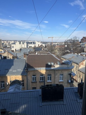 Квартира центр , є ліфт, на початку Богдана Хмельницького - фото 1