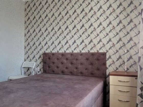 Продам 2 кім з ремонтом на вул ,Богдана Хмельницького.Лівий беріг Дніпро