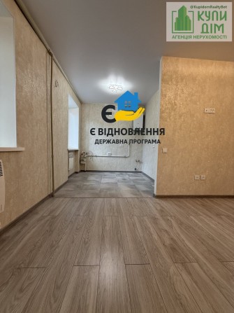 Продам 2-кімнатну квартиру в центрі - фото 1