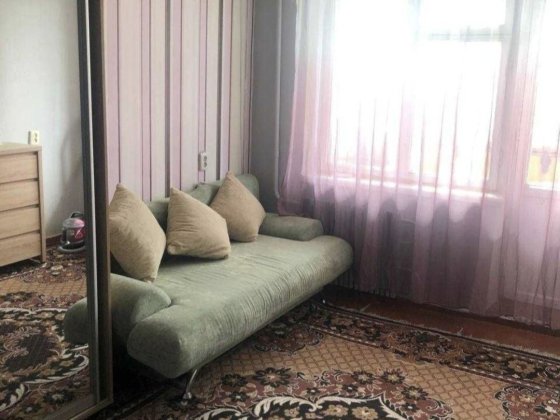 Продам 1к на Красном Камне!