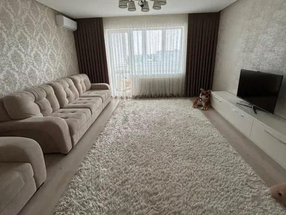 Продам 3-комн квартиру в районе Дарницкая ул.