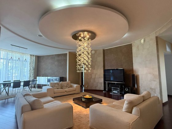 Продам 4 ком кв в центре Днепра, ЖК «Садовый», с видом на парк