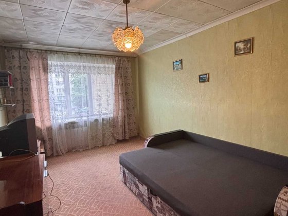Продам 1 ком.квартиру на пр.Богдана Хмельницкого/А.Поля/