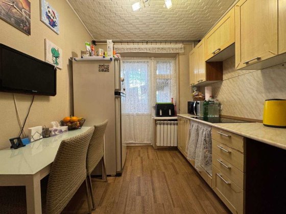 Продам 2к. квартиру на вул. Запорізьке шосе, буд. 60 Дніпро