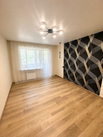 Продается 3 ком квартира в Осипенковском р-не по улице Узбекистанская - фото 1
