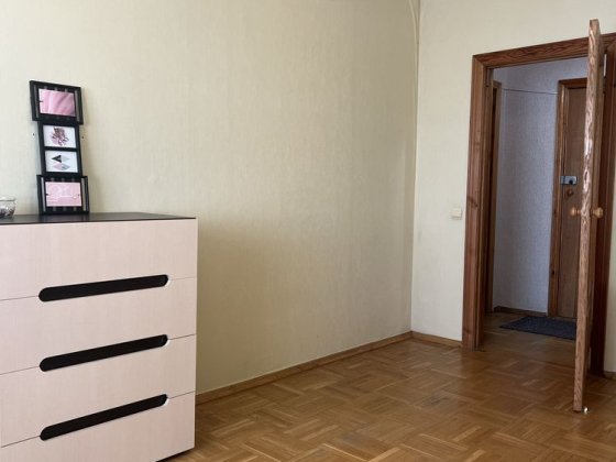 Продам 1 кімнатну квартиру вулиця Захисників Украіни