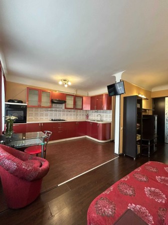 Продам 2к квартиру в Центре на Челюскина 51 м.кв - фото 1