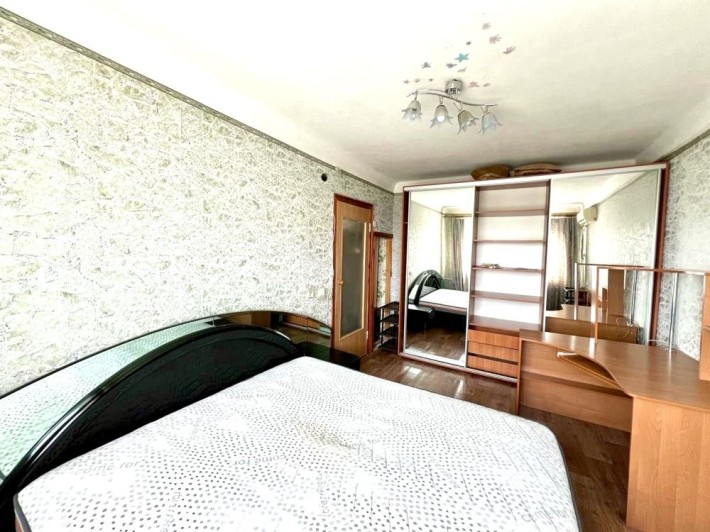 Продам 2 кімнатну квартиру в Дніпровському районі - фото 1