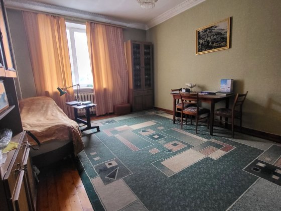 Продажа 3 х комн кв..Сталинка / Добролюбова / Глинка / Площадь 93 м кв