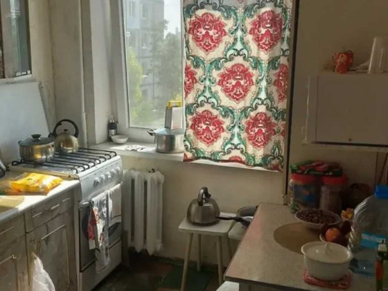 Продаж 4к квартири на Косіора
