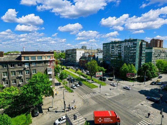 Продам 1 квартиру низ Поля 26500$  Центр Наличка