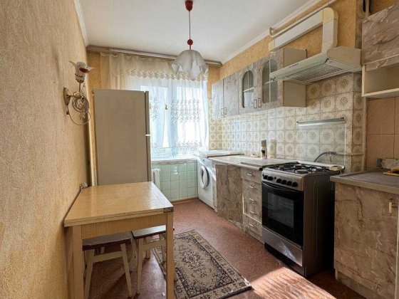 Продам 3-кімнатну квартиру проспект Слобожанський, 69.