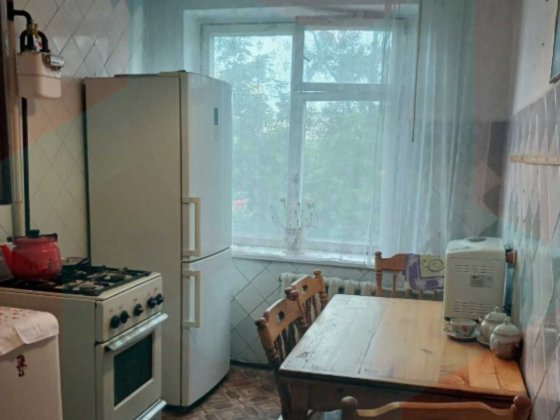 У продажу затишна 2к. квартира на ж.м. Перемога, б-р Слави.